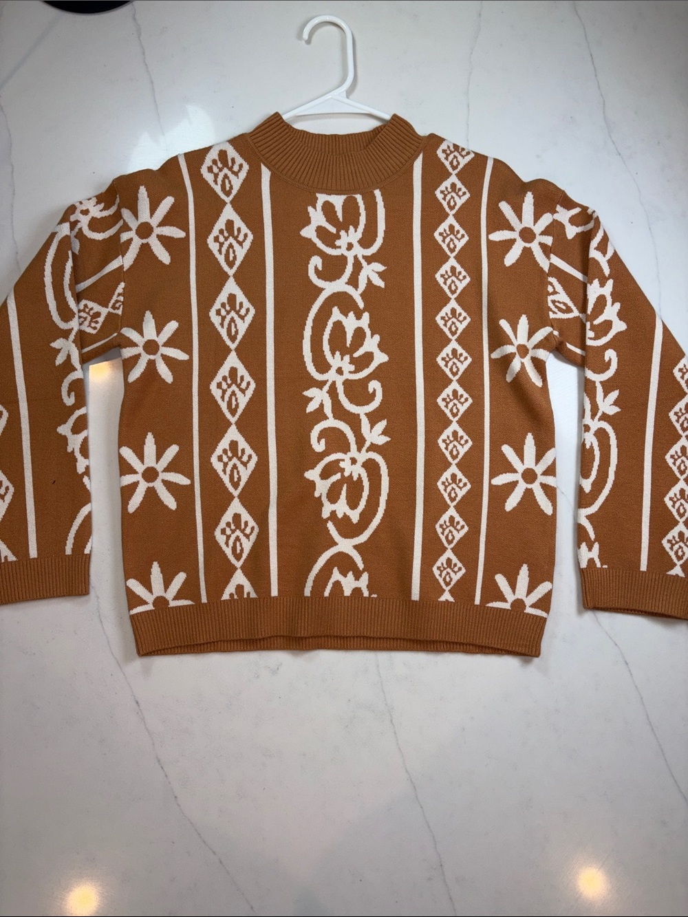 Women’s Patterned Knit Sweater - Brown & White